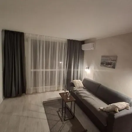Yana Sanny Apartamento *