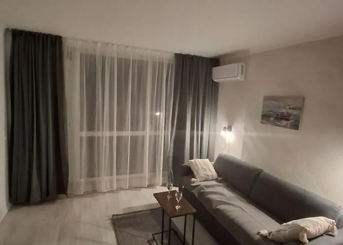 Yana Sanny Apartment *